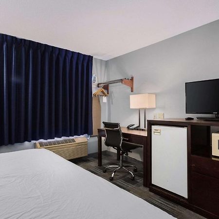 Days Inn By Wyndham Portland East Exterior photo